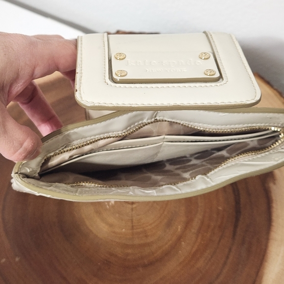 Kate Spade Wallet Pouch Patent Leather Logo Zip - Picture 13 of 13